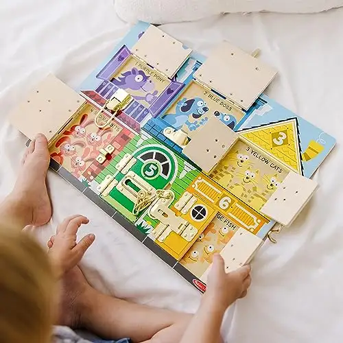 Melissa & Doug Holz Lernspielzeug Motorikbrett zum Verriegeln | Montessori Brett für Kleinkinder ab 3 Jahre | Motorik Spielzeug für die Vorschule | Activity Board Kinder | Brett Spiel mit Verschlüssen — 5