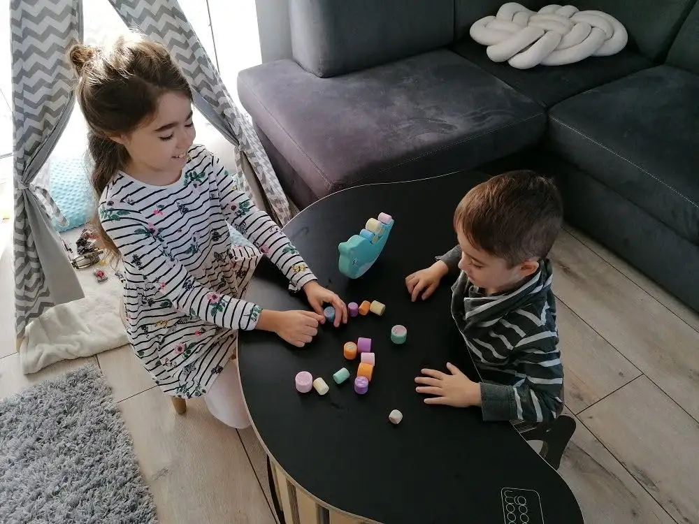 Holzbausteine ab 3 Jahren, Stapelwürfel, Bauklötze fürs Baby aus Holz, Stapelspielzeug - Balancierender Delfin 18,5 x 11 x 2,5cm - 18 farbige Bauklötze + Würfel - Lernspielzeug - Geschenk — 13