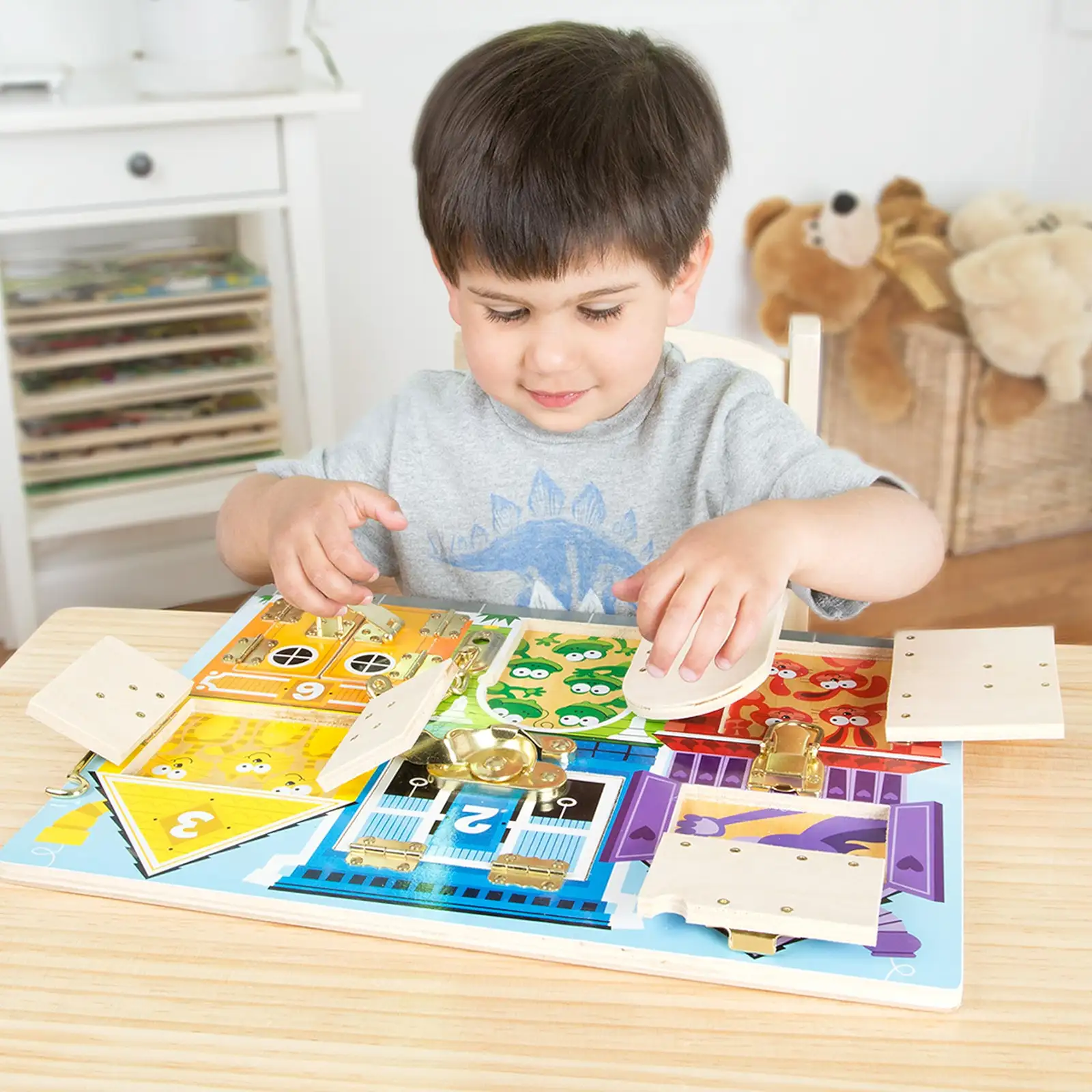 Melissa & Doug Holz Lernspielzeug Motorikbrett zum Verriegeln | Montessori Brett für Kleinkinder ab 3 Jahre | Motorik Spielzeug für die Vorschule | Activity Board Kinder | Brett Spiel mit Verschlüssen — 13