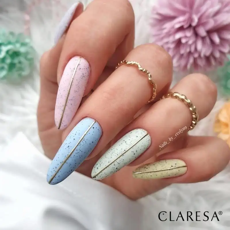 12 Marshmallow UV Nagellack 5 ml Claresa — 5
