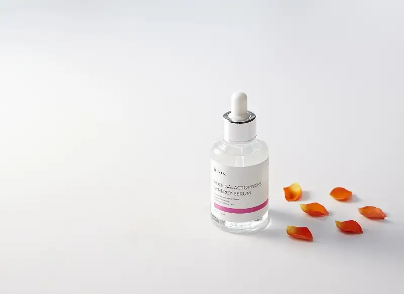 iUNIK Rose Galactomyces Synergy Serum 50 ml - Wielozadaniowe serum do twarzy — 3