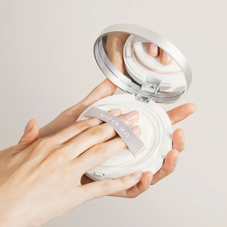 Mary&May Vegan Niacinamide Panthenol Sun Cushion SPF50+ PA++++ 25 g - Krem ochronny w formie cushion — 2