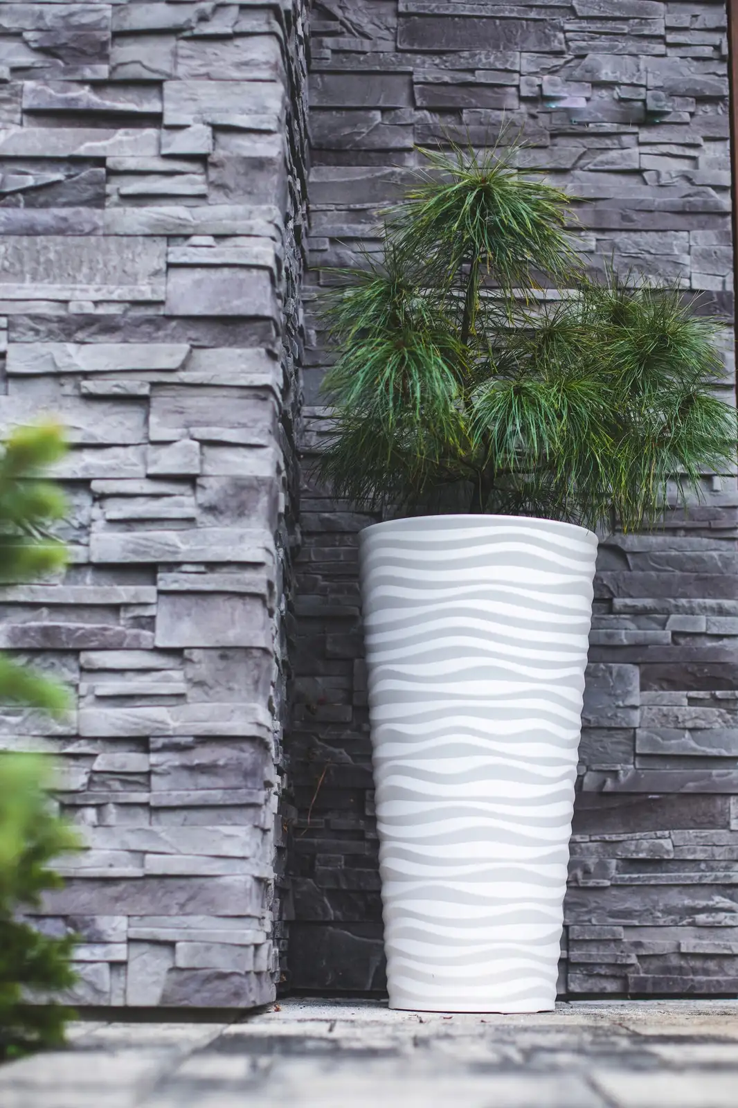 Doniczka okrągła Sahara Dunes Slim 40 | Antracyt — 10